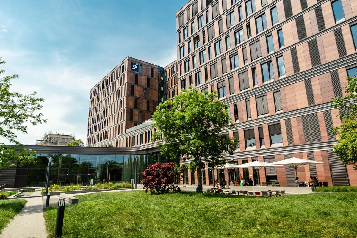 Frankfurt School of Finance and Management campus building