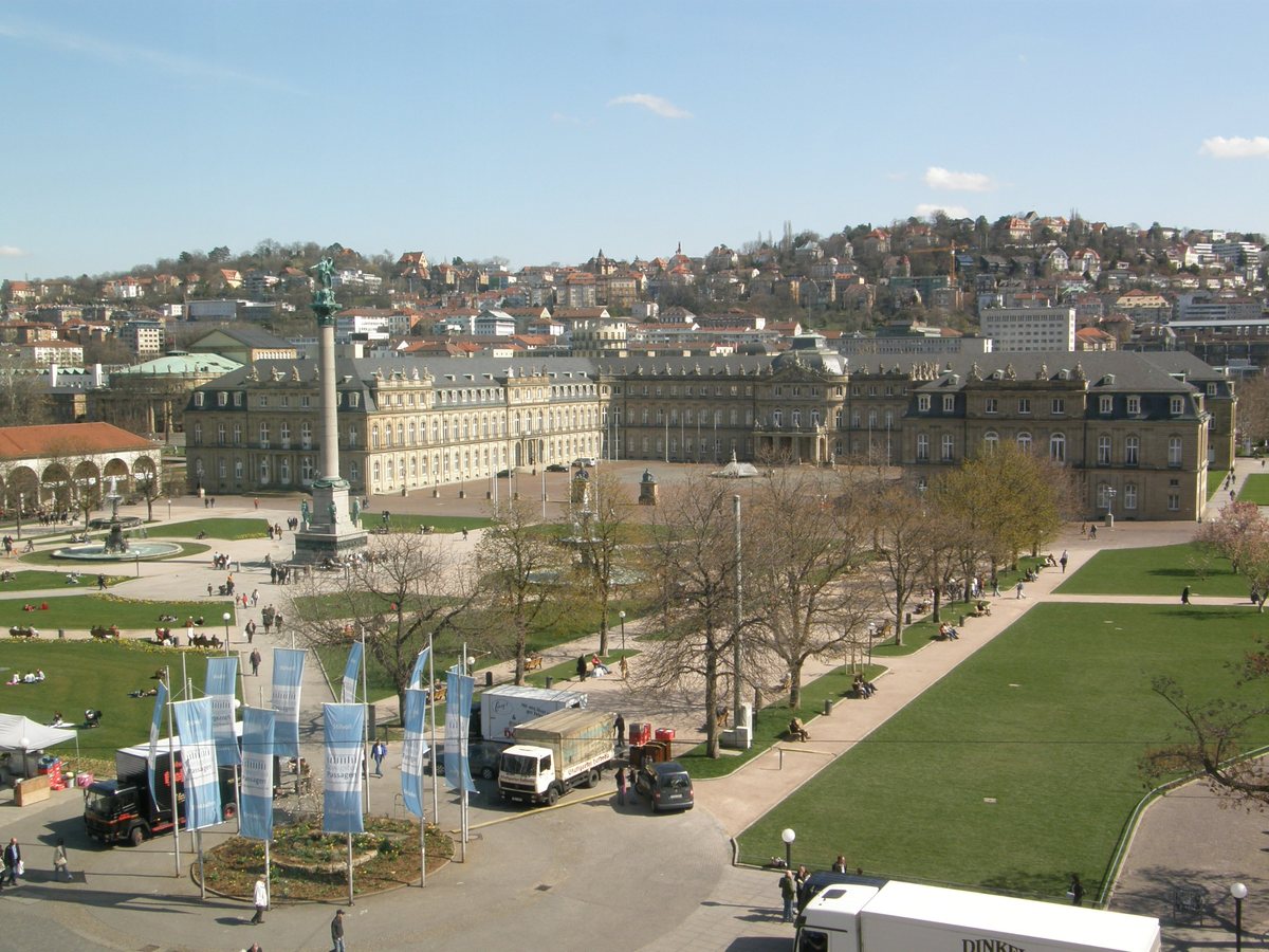 Schlossplatz and the New Palace in Stuttgart